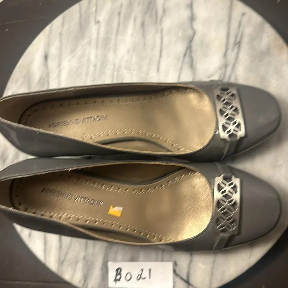 Adreinne Vittadini Grey heels